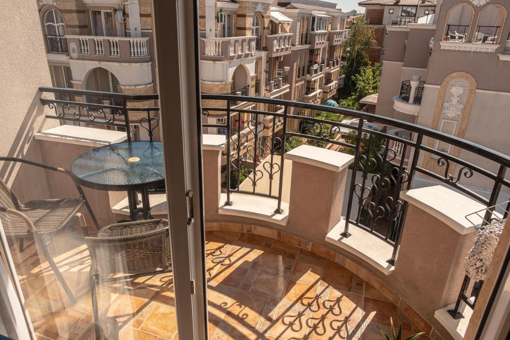 Melia Lux Apartment Ravda Extérieur photo